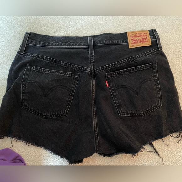 Levi’s high-waisted 501 denim shorts size 32 black - Picture 3 of 9